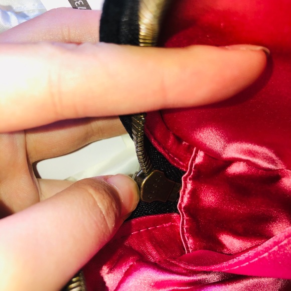 New $1890 authentic Gucci belt bag - Picture 12 of 14